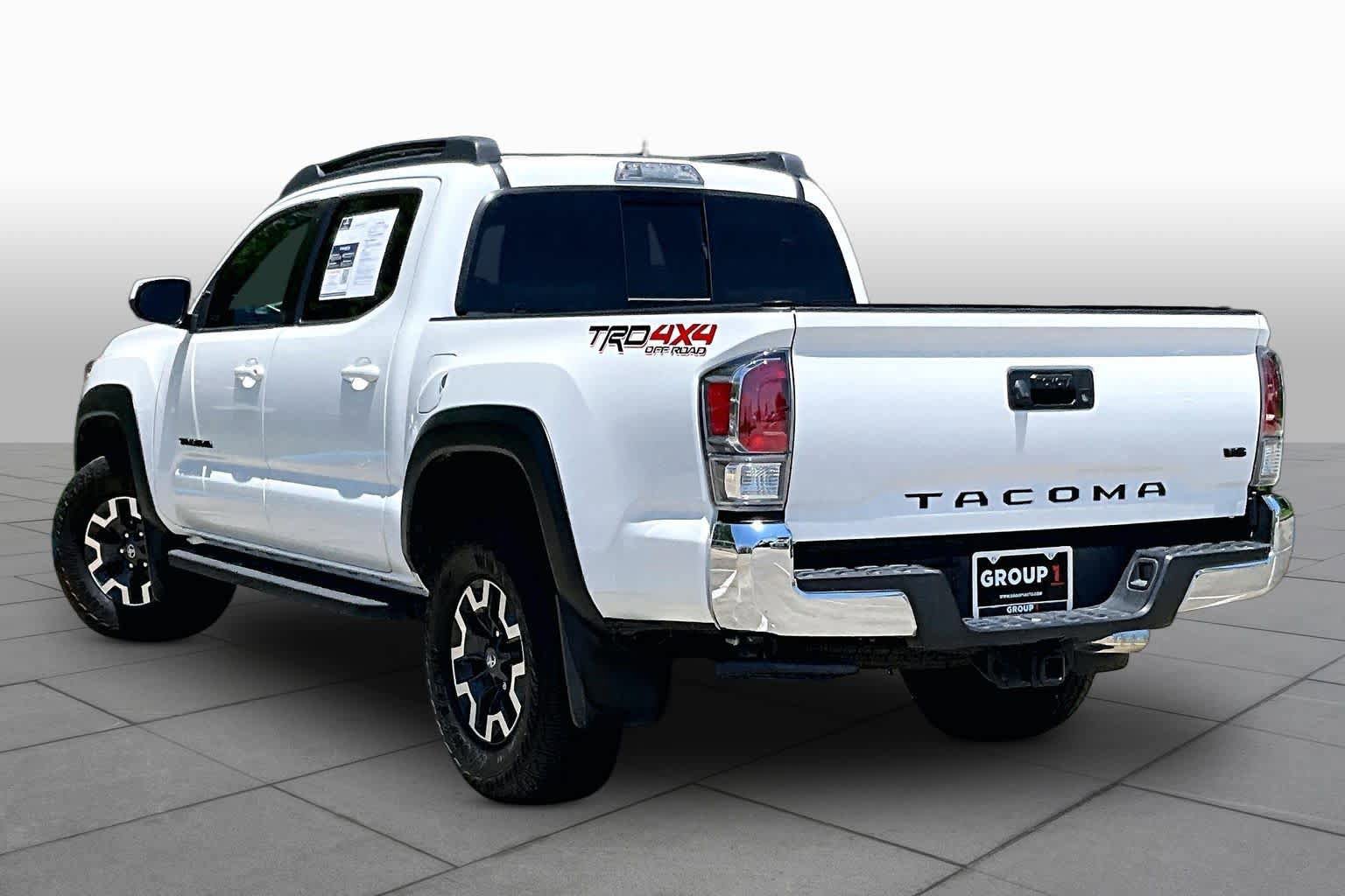 Used 2022 Toyota Tacoma TRD Off-Road AWD/4WD image 11