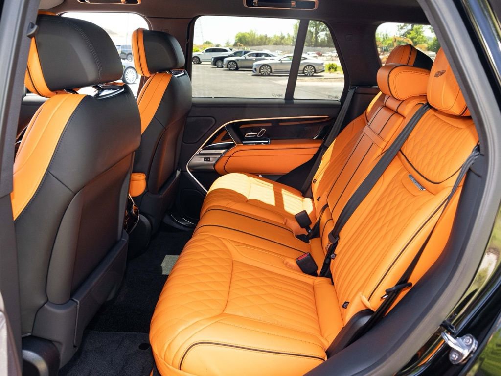 Used 2025 Land Rover Range Rover SE AWD/4WD image 49