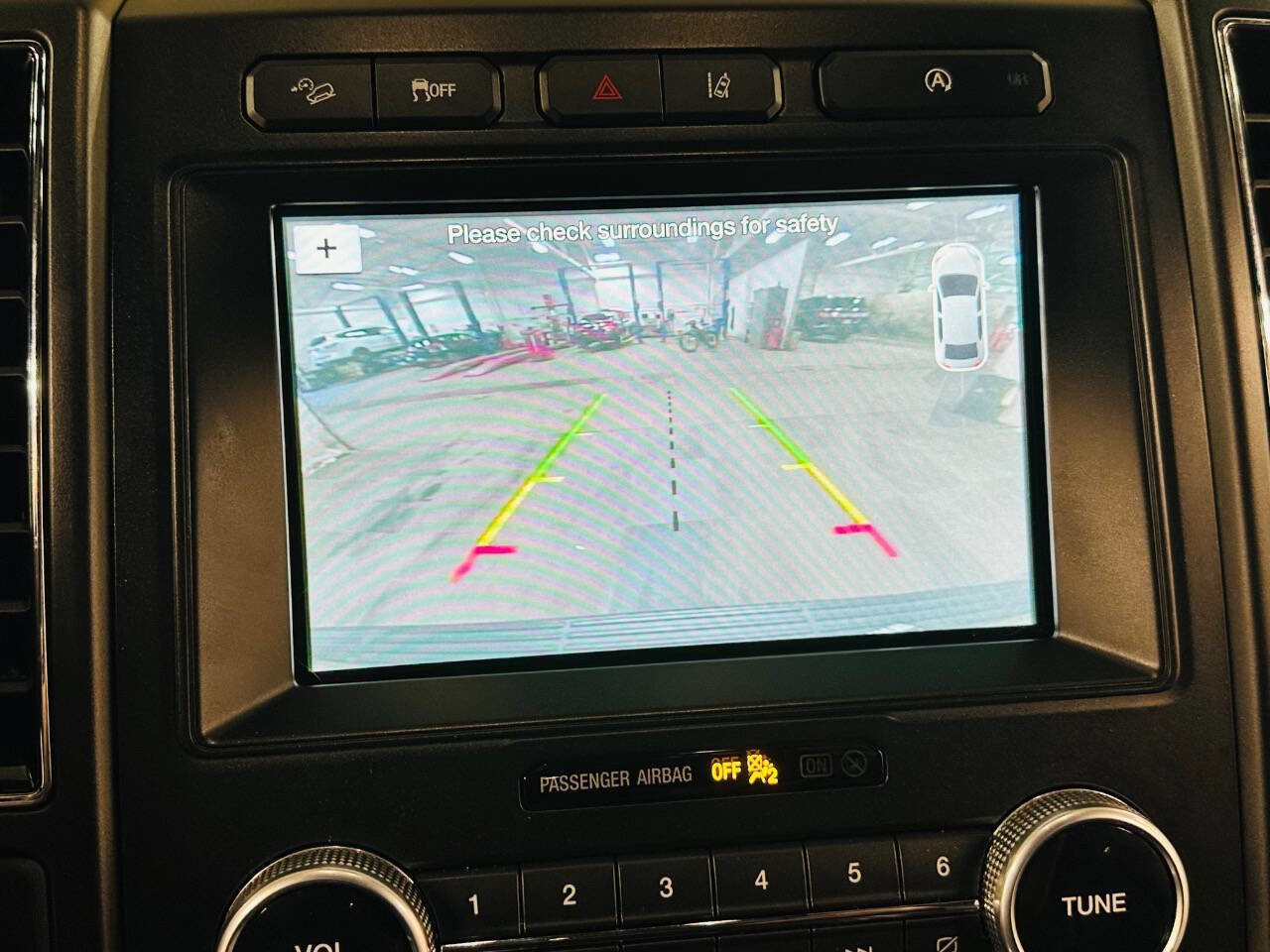 Used 2018 Ford Expedition Limited AWD/4WD image 13