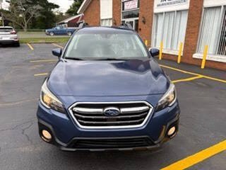Used 2019 Subaru Outback 2.5i Premium AWD/4WD image 1
