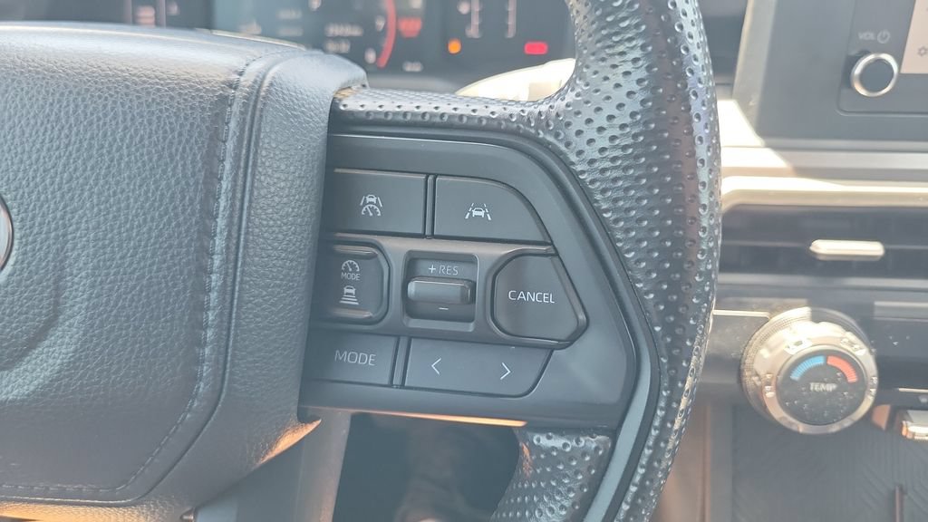 Certified 2025 Toyota Tacoma SR5 AWD/4WD image 21