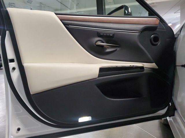 Certified 2023 Lexus ES 250 w/ Premium Package AWD/4WD image 21