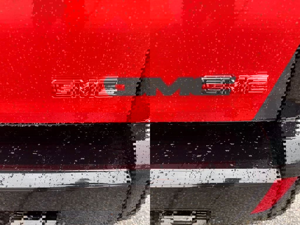 New 2025 GMC Hummer EV 2X w/ LPO, Dark Essentials Package image 12