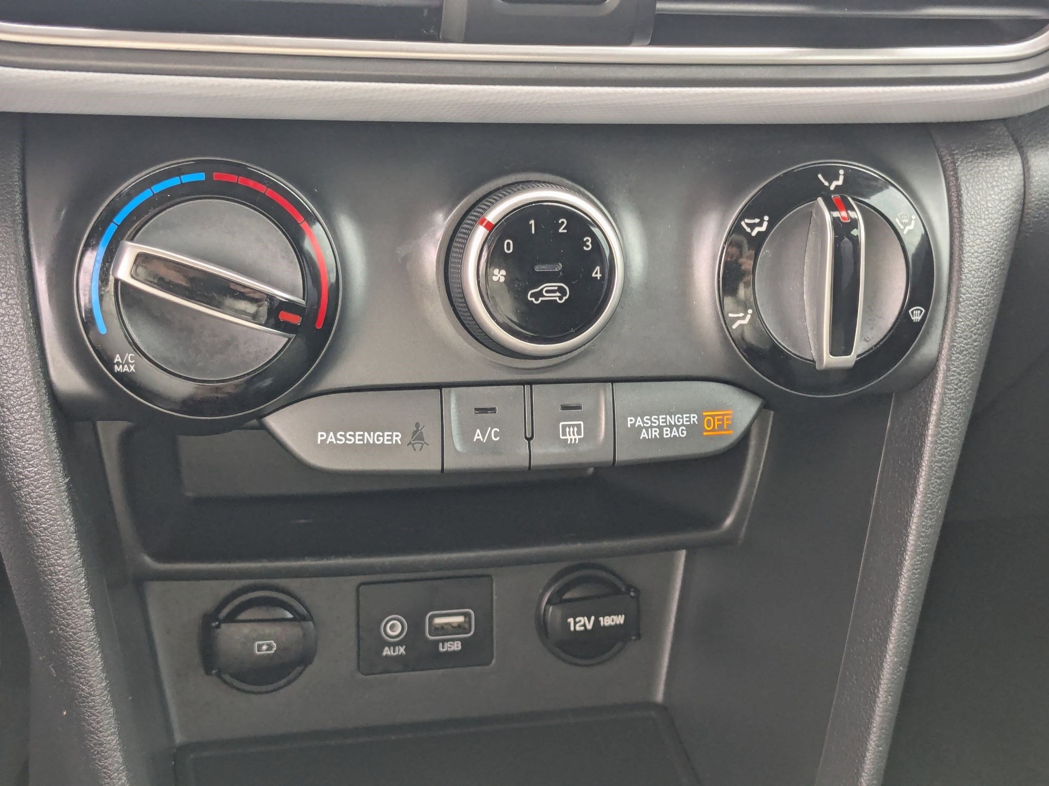 Used 2019 Hyundai Kona SE image 23