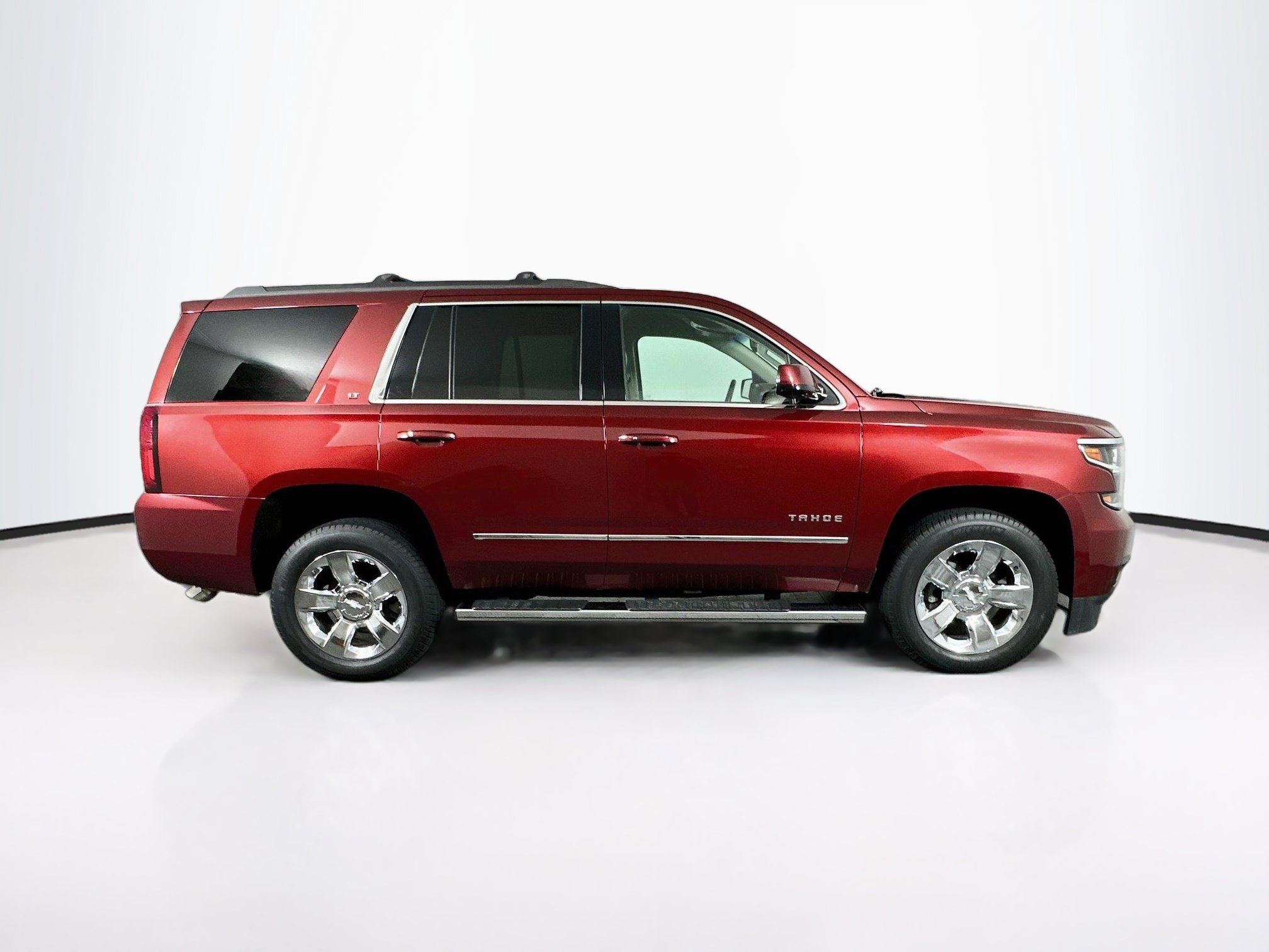 Used 2019 Chevrolet Tahoe LT w/ LT Signature Package AWD/4WD image 10
