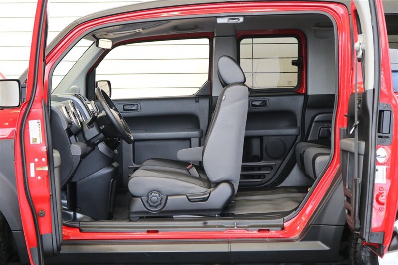 Used 2005 Honda Element EX image 46