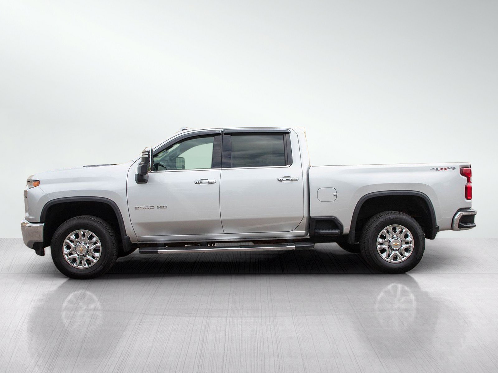Used 2022 Chevrolet Silverado 2500 LTZ w/ LTZ Convenience Package AWD/4WD image 2
