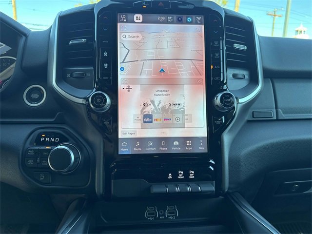 New 2026 RAM 1500 4x4 Crew Cab image 9