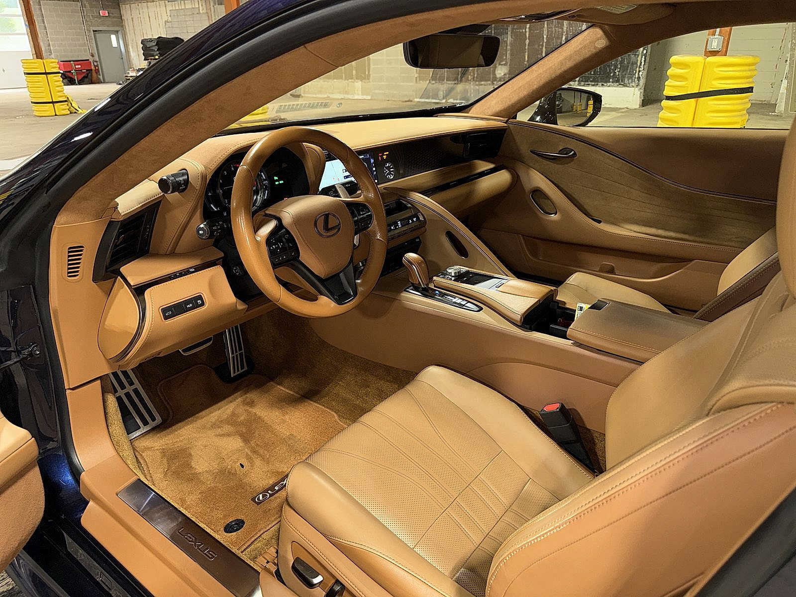 Used 2018 Lexus LC 500 Coupe w/ Touring Package RWD image 26