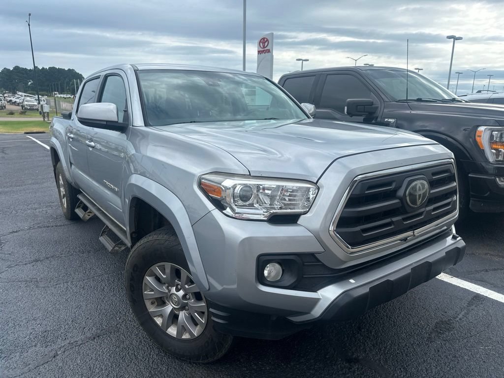 Used 2019 Toyota Tacoma SR5 RWD image 2