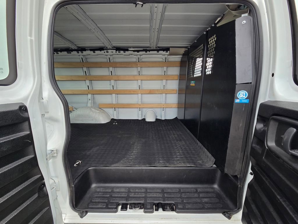 Used 2024 GMC Savana 2500 w/ Driver Convenience Package image 23