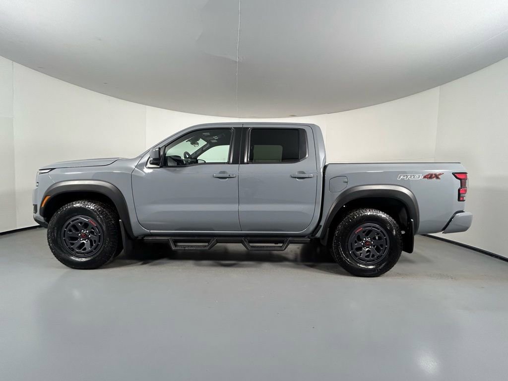 Used 2025 Nissan Frontier PRO-4X image 4
