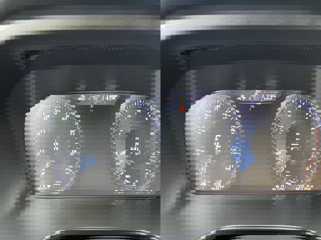 Used 2022 Volvo XC40 T5 R-Design w/ Advanced Package image 13