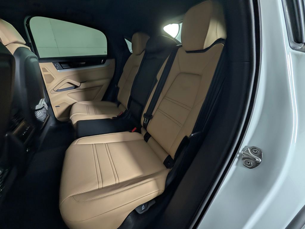 New 2026 Porsche Cayenne Coupe image 24