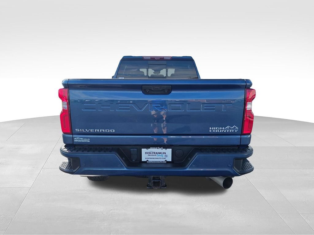Used 2024 Chevrolet Silverado 3500 High Country w/ High Country Premium Package AWD/4WD image 4
