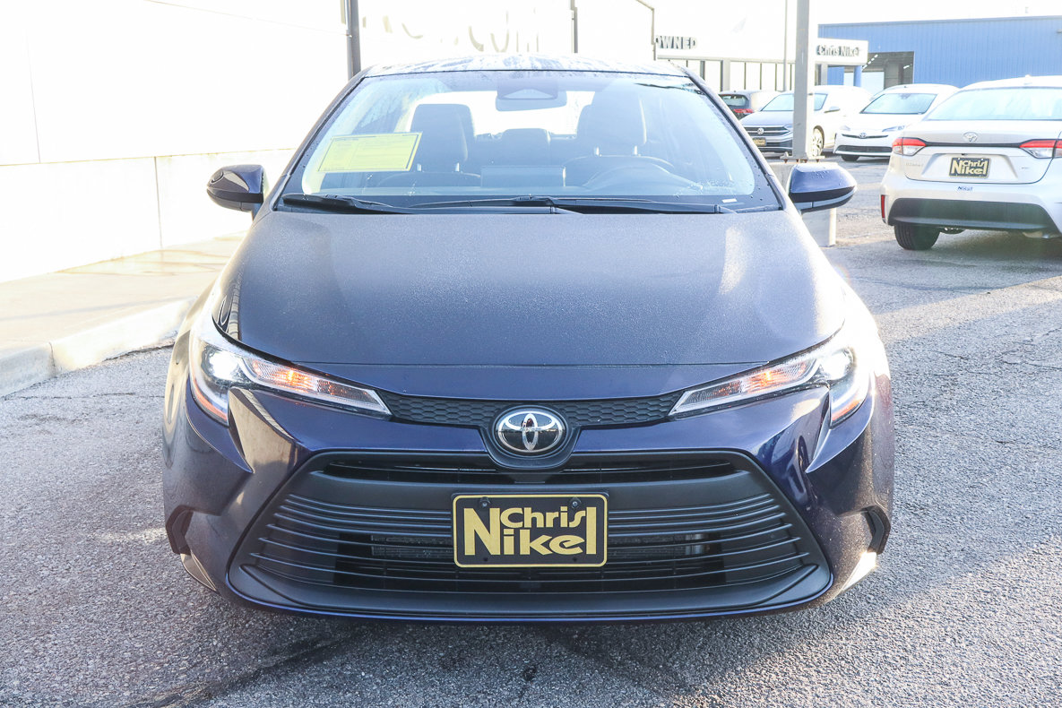 Used 2024 Toyota Corolla LE image 2