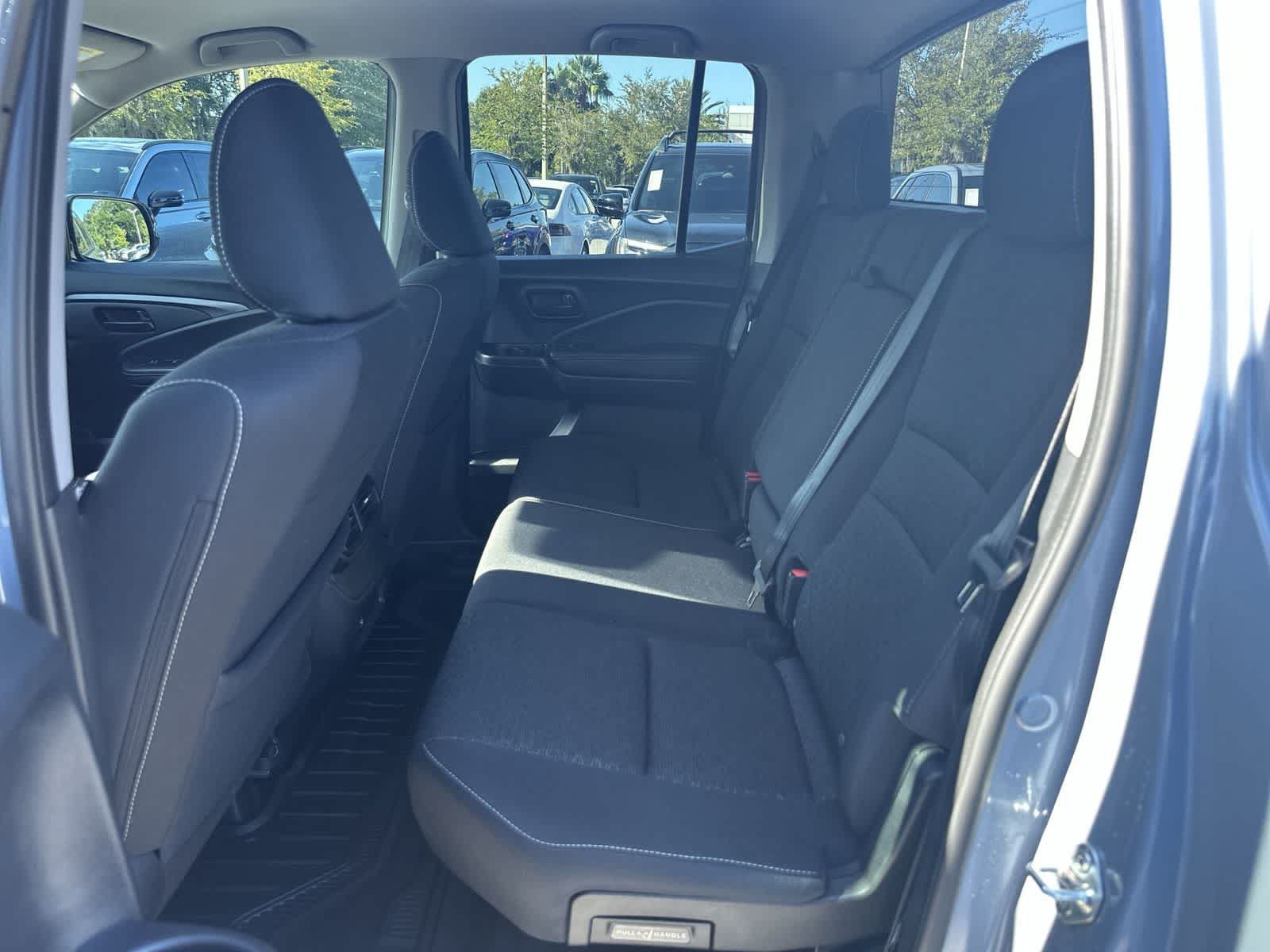 Used 2025 Honda Ridgeline Sport image 15