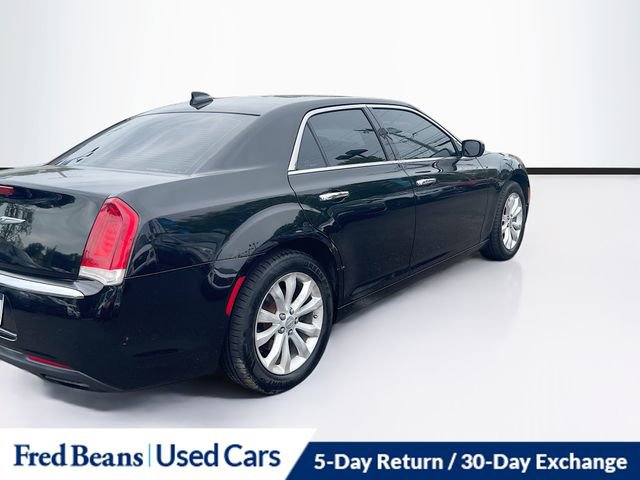 Used 2016 Chrysler 300 C AWD/4WD image 7