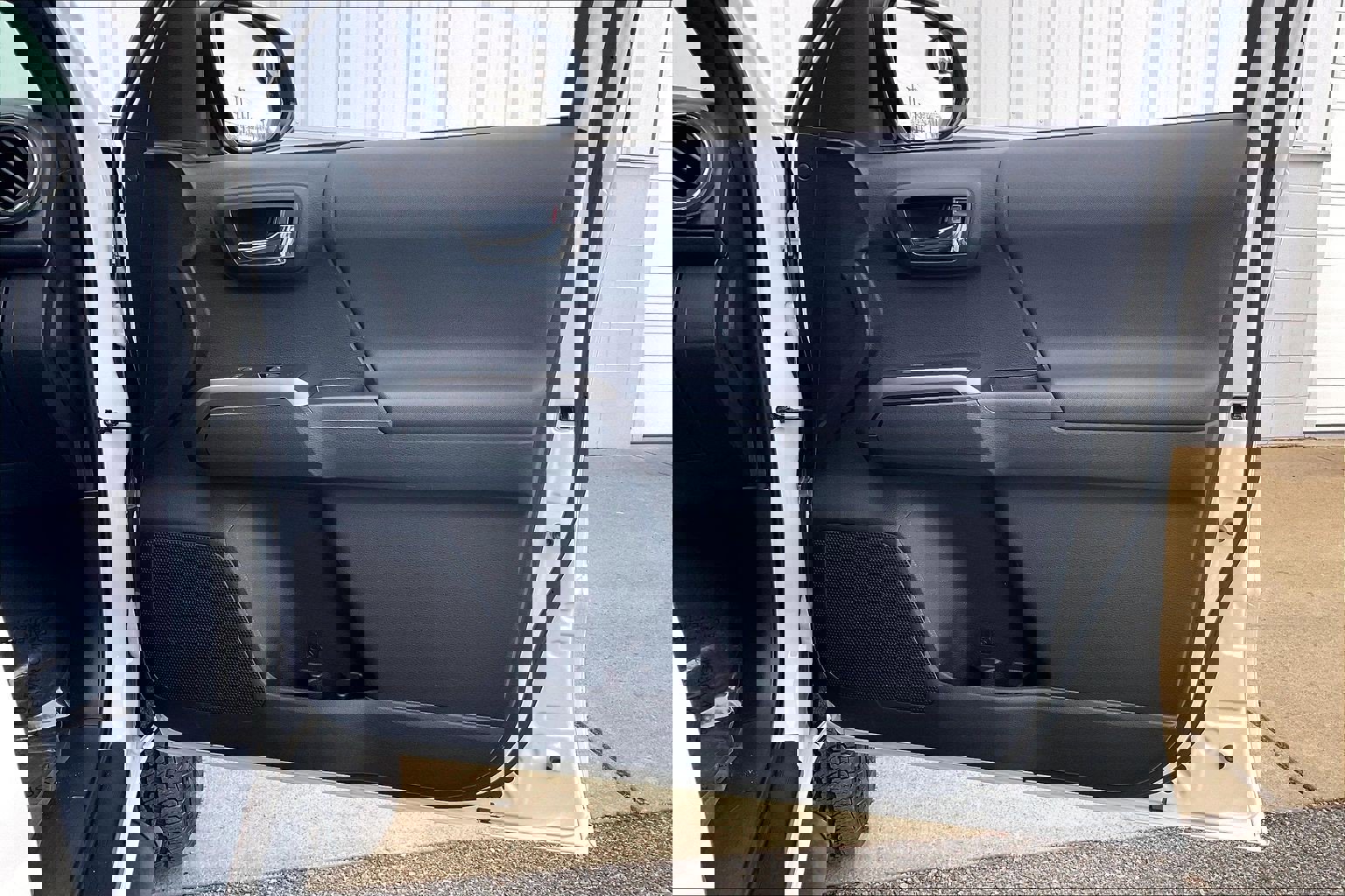 Used 2023 Toyota Tacoma TRD Off-Road image 28