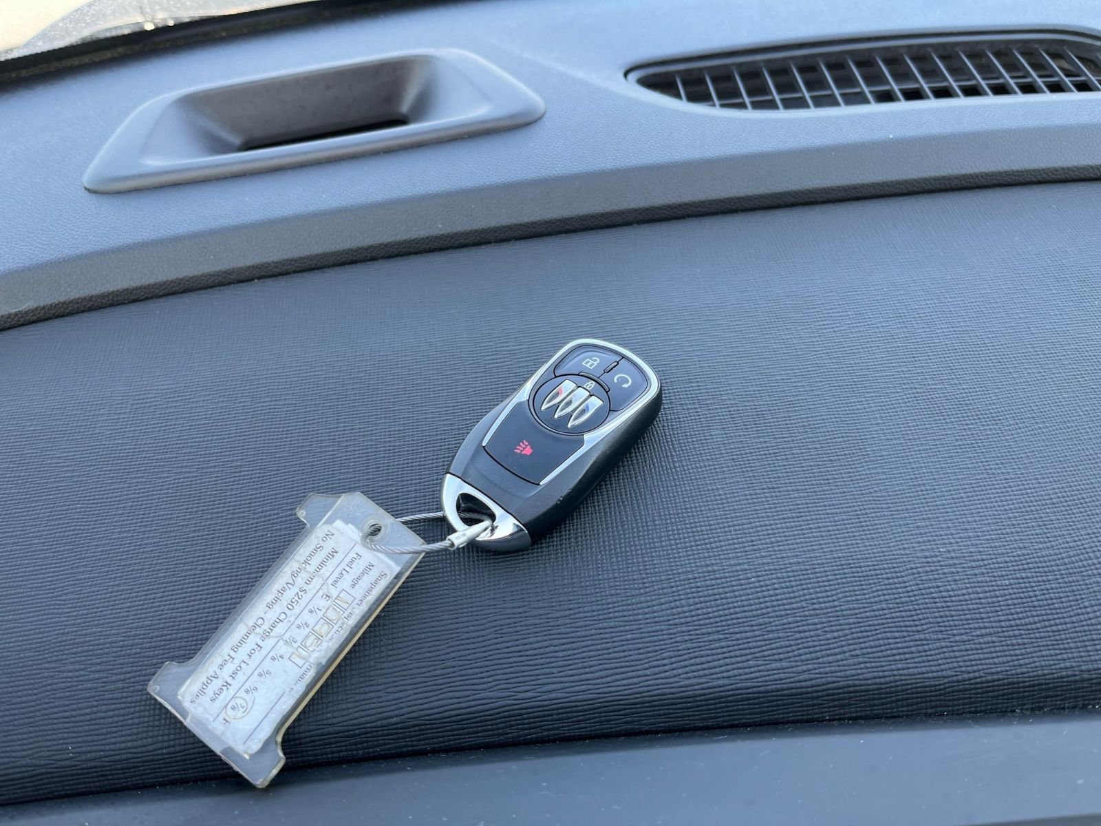 Used 2025 Buick Envista Sport Touring image 20