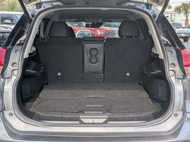 Used 2019 Nissan Rogue SV image 13