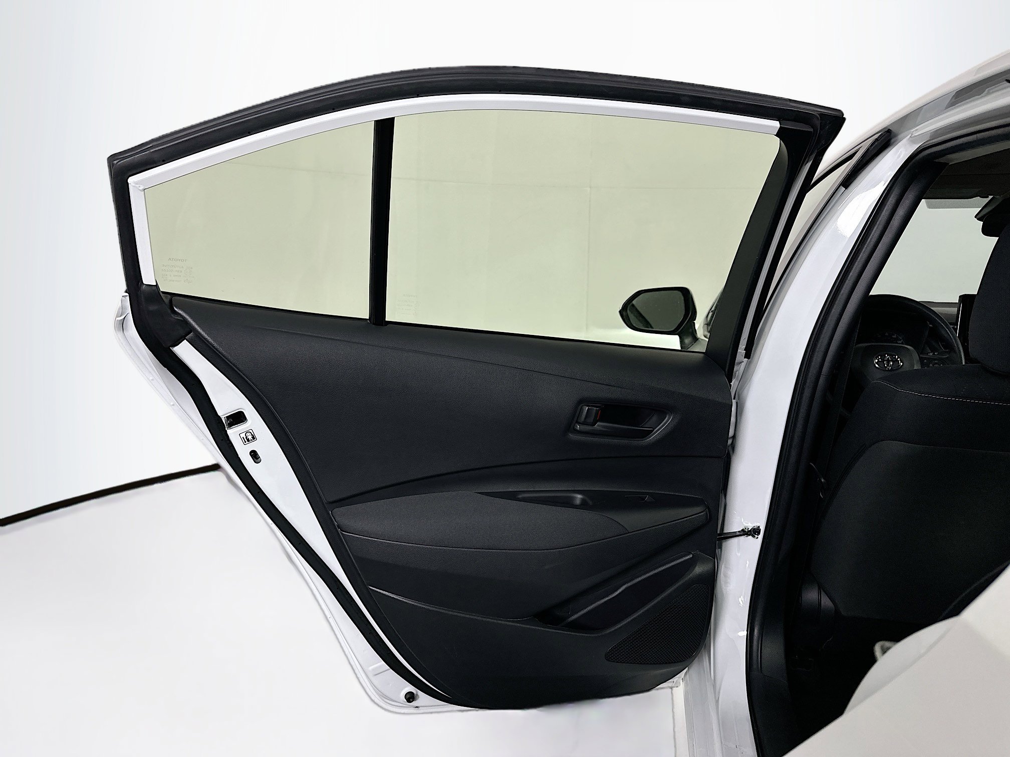 Used 2025 Toyota Corolla LE image 25