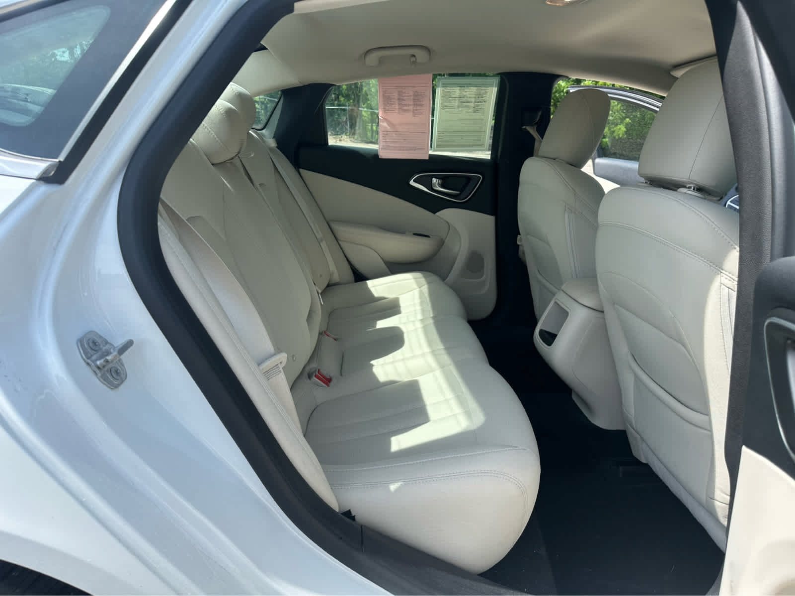 Used 2016 Chrysler 200 Limited FWD image 19