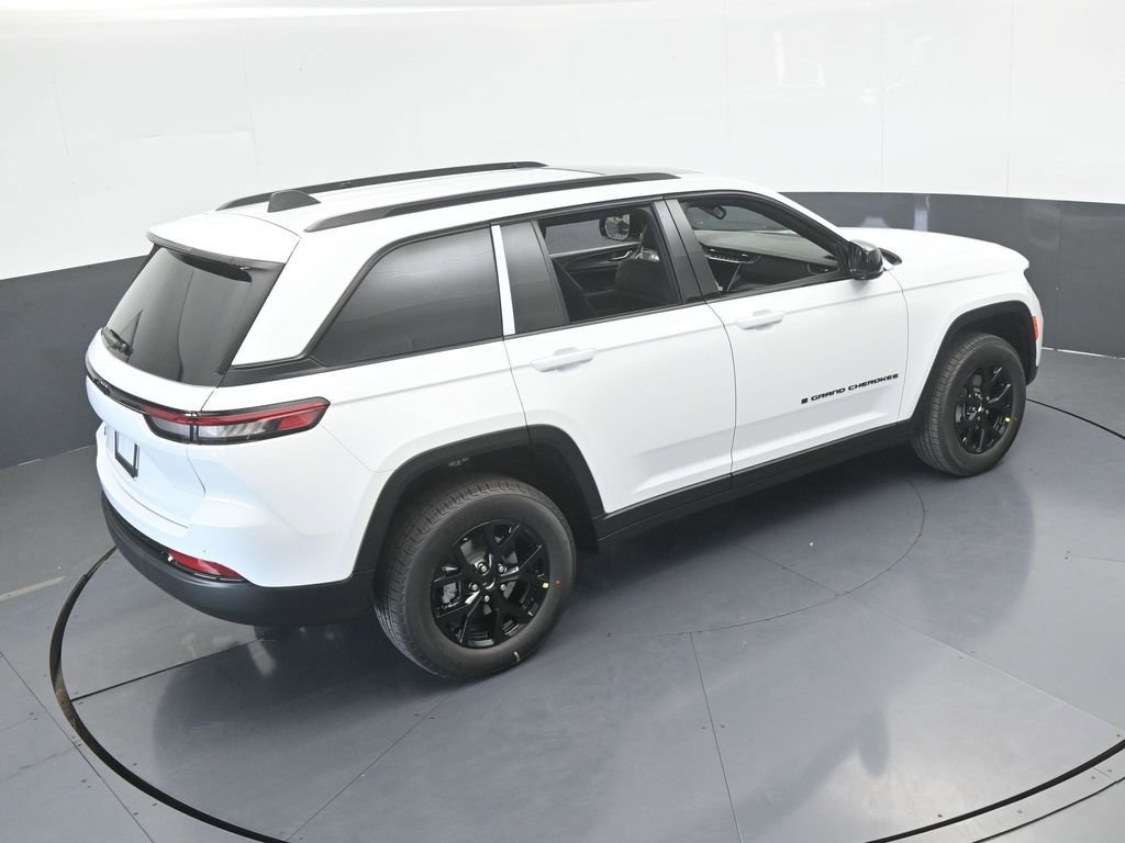 New 2025 Jeep Grand Cherokee Altitude image 46