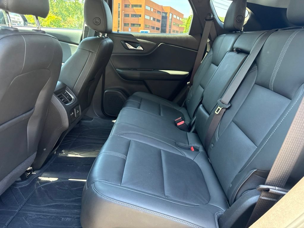 Used 2019 Chevrolet Blazer LT w/ Sound & Technology Package AWD/4WD image 13