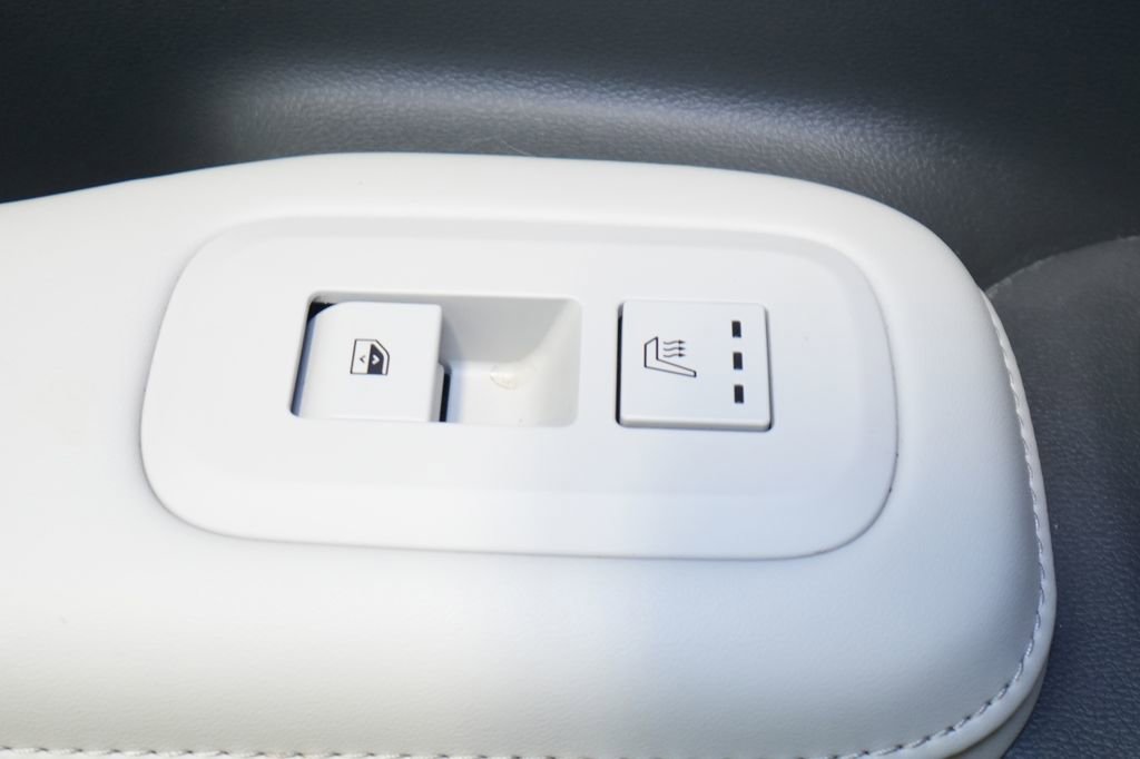 Used 2025 Hyundai Santa Fe Calligraphy image 29