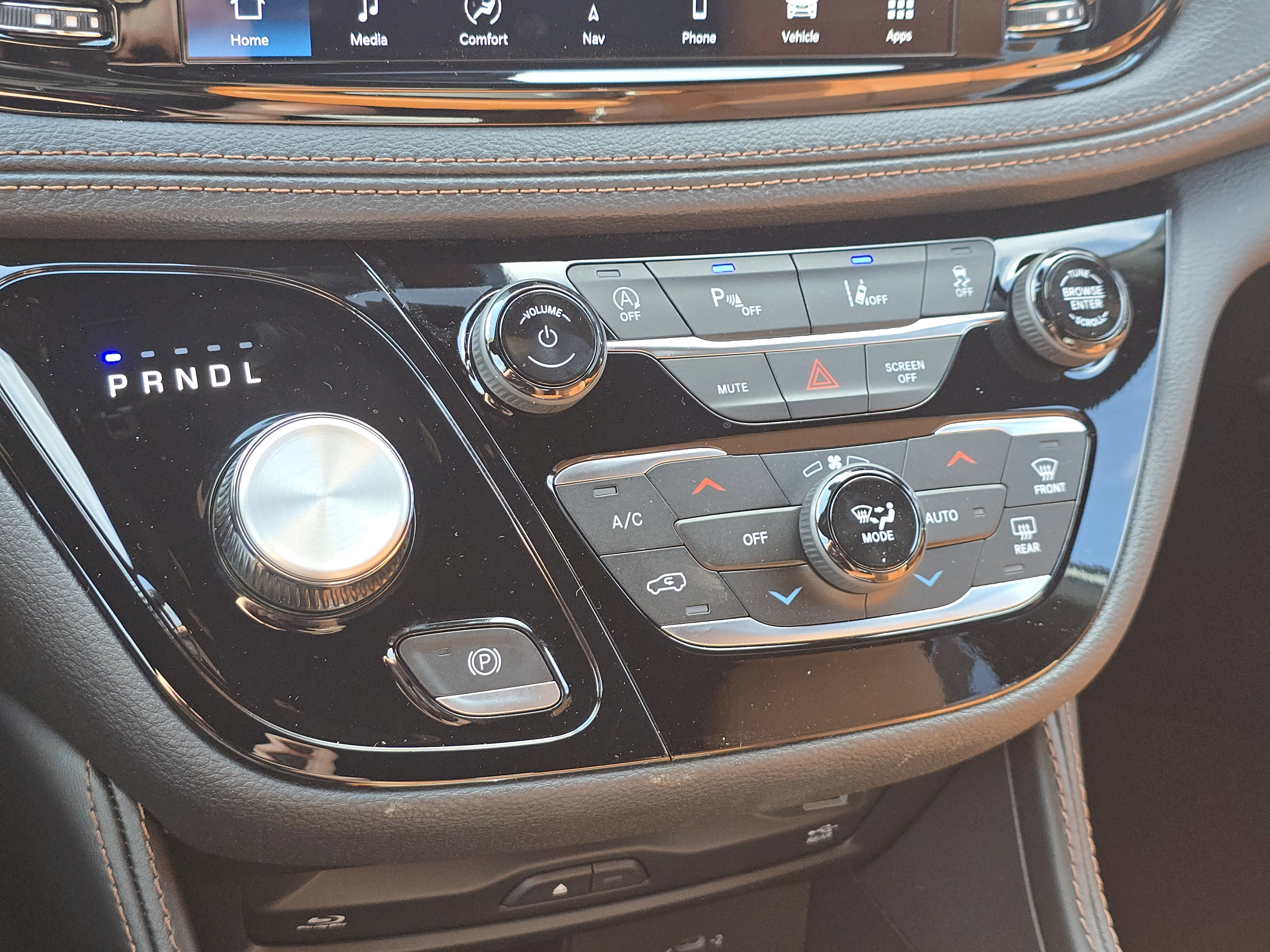 New 2026 Chrysler Pacifica Pinnacle image 21