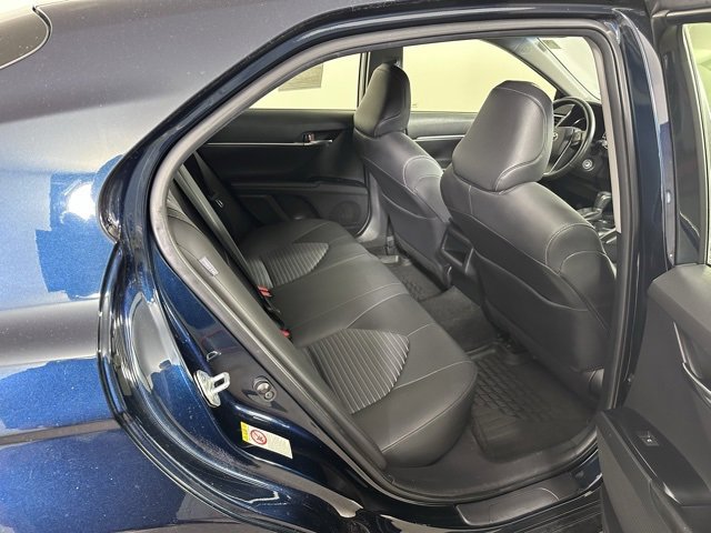 Used 2018 Toyota Camry SE image 12