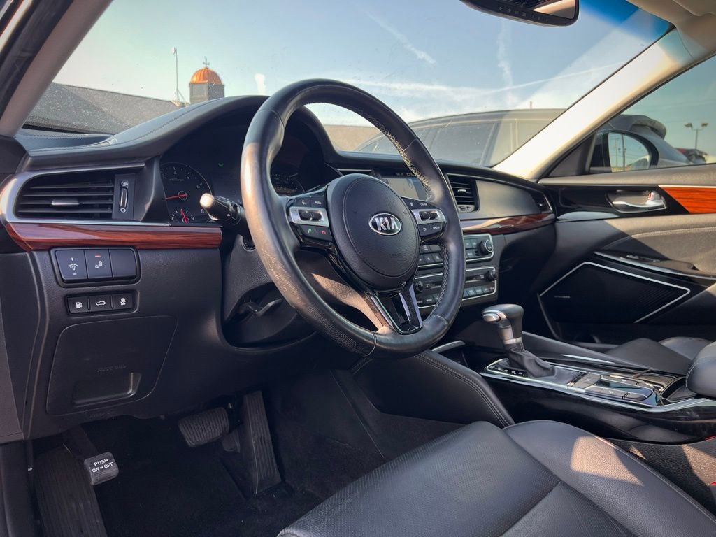 Used 2017 Kia Cadenza Premium w/ Luxury Package image 33