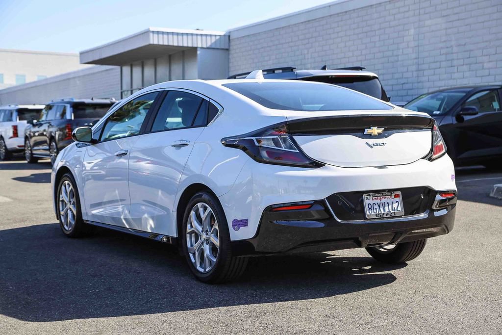 Used 2018 Chevrolet Volt Premier w/ Driver Confidence Package FWD image 4