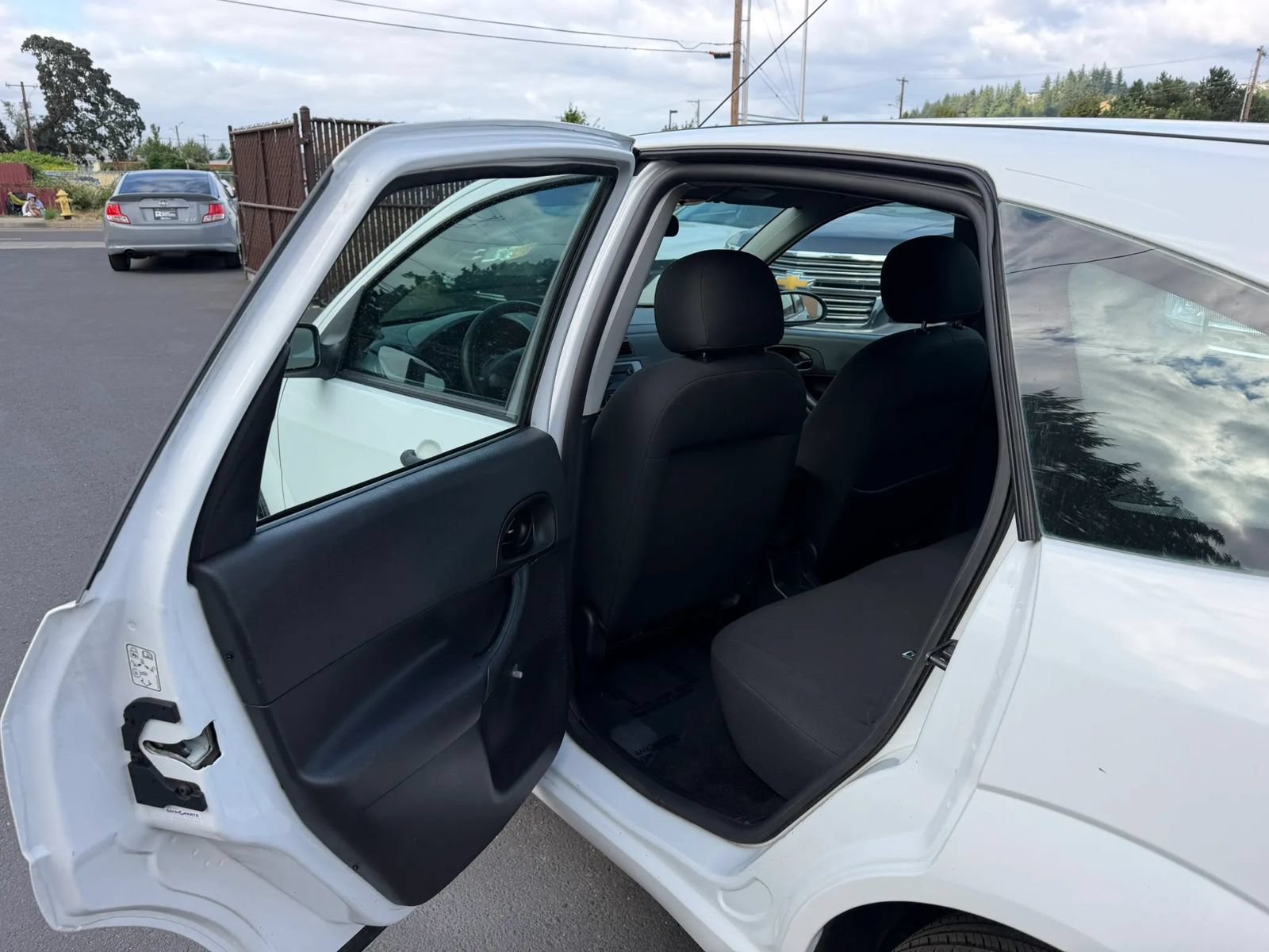 Used 2007 Ford Focus S FWD image 11