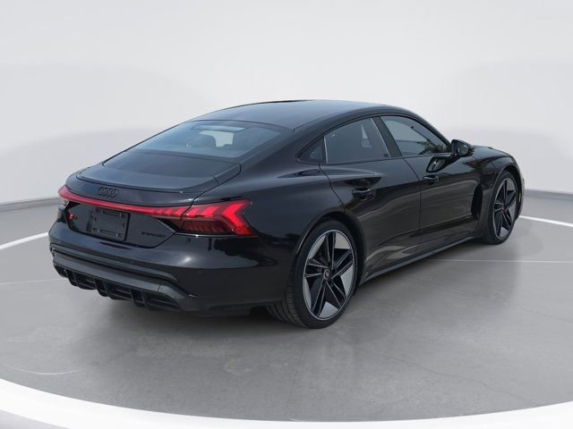 Used 2022 Audi RS e-tron GT image 3
