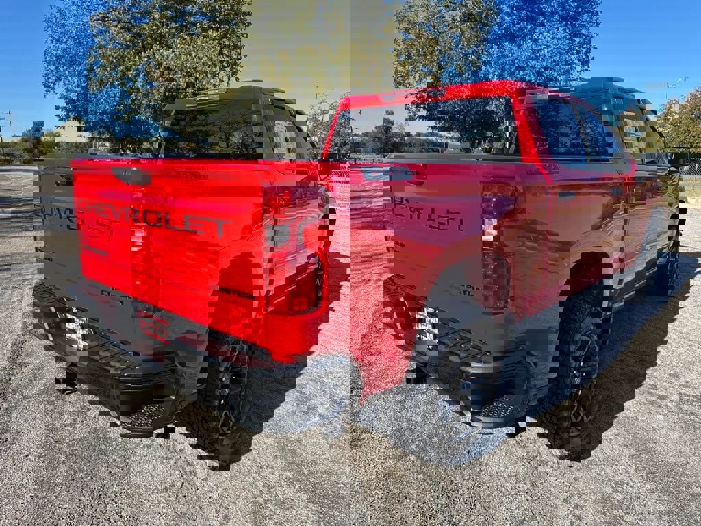 New 2026 Chevrolet Silverado 1500 Custom Trail Boss w/ Dark Appearance Package image 9