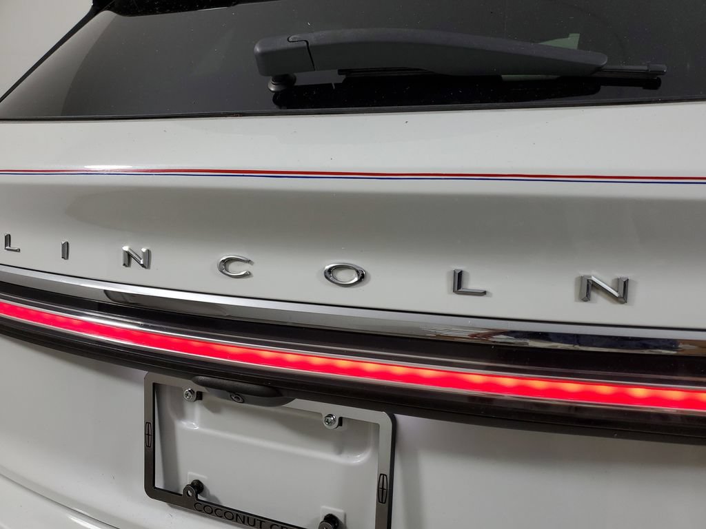 Certified 2023 Lincoln Nautilus Reserve FWD image 6