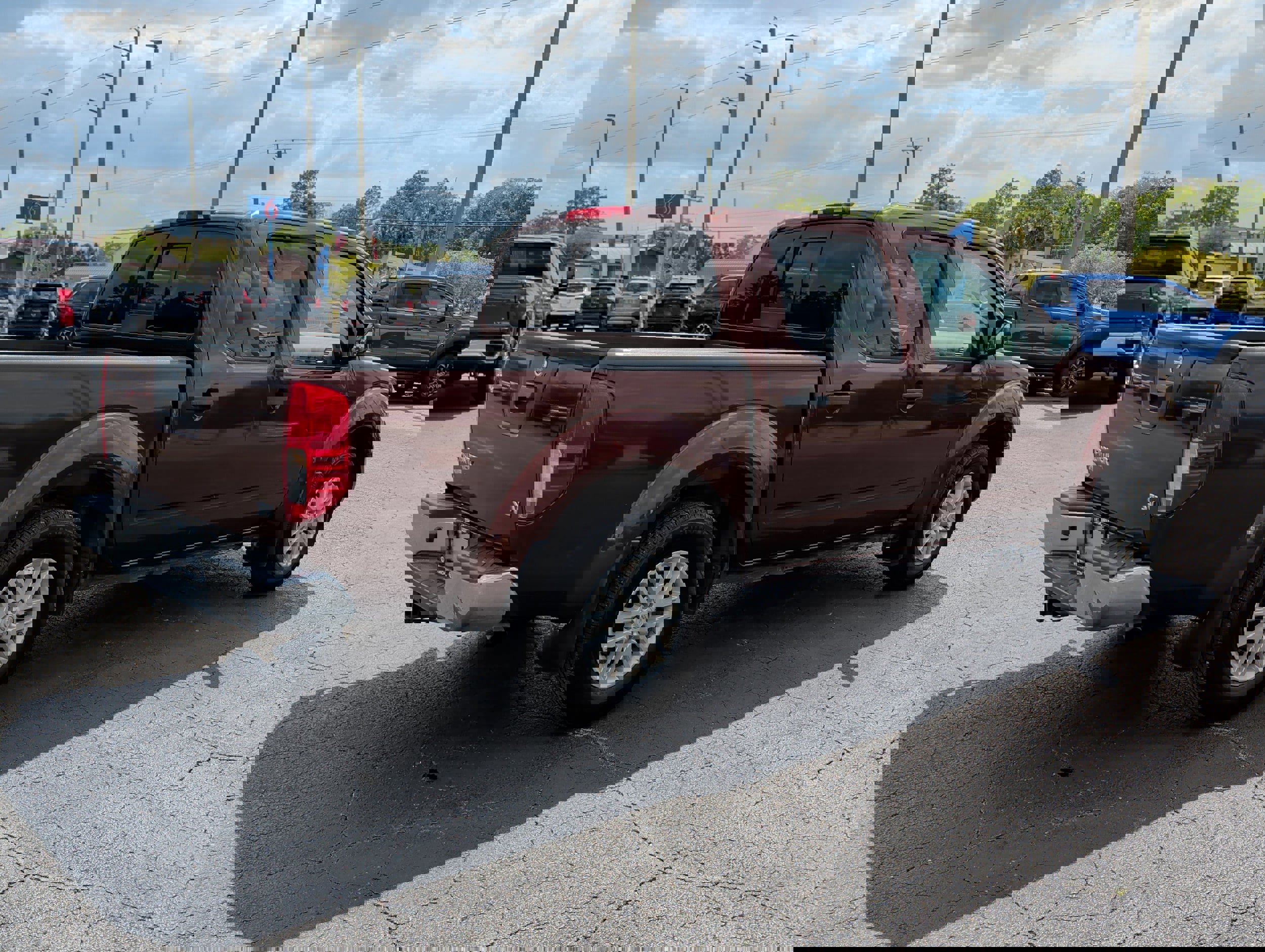 Used 2016 Nissan Frontier SV RWD image 4