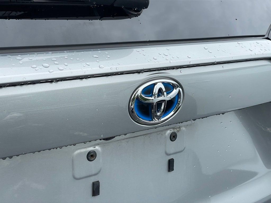 Used 2019 Toyota RAV4 LE w/ Carpet Mat Package AWD/4WD image 29
