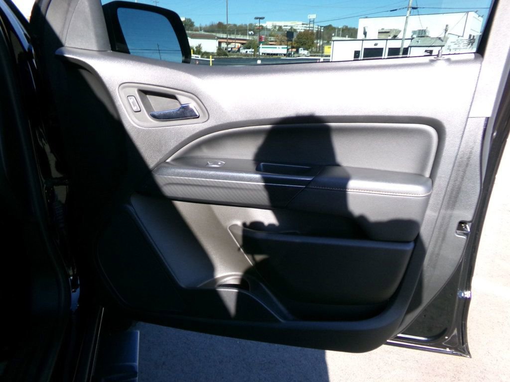 Used 2022 GMC Canyon AT4 w/ Trailering Package image 16