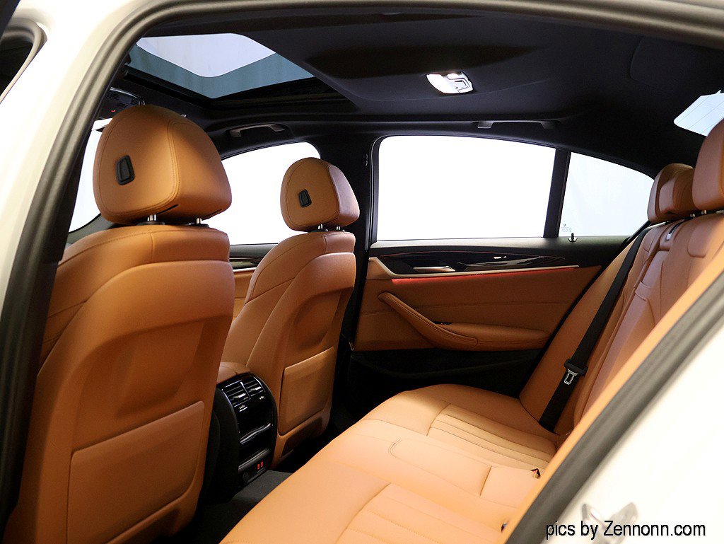 Certified 2023 BMW 530i xDrive w/ M Sport Package image 13