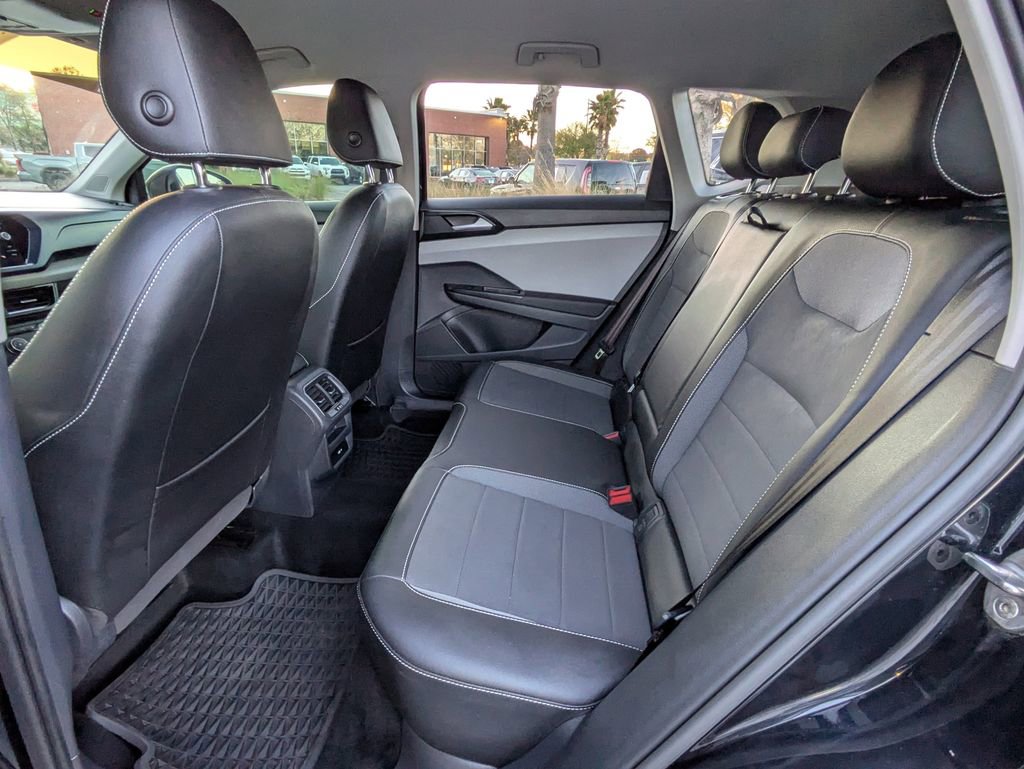 Used 2022 Volkswagen Taos SE image 14