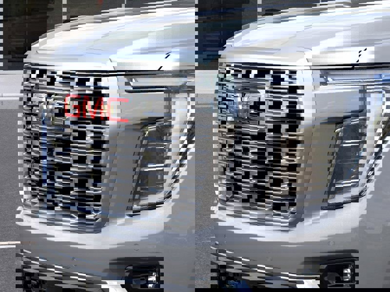 New 2026 GMC Yukon XL Denali w/ Denali Reserve Package AWD/4WD image 13