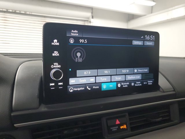 Certified 2024 Honda Pilot Touring image 22