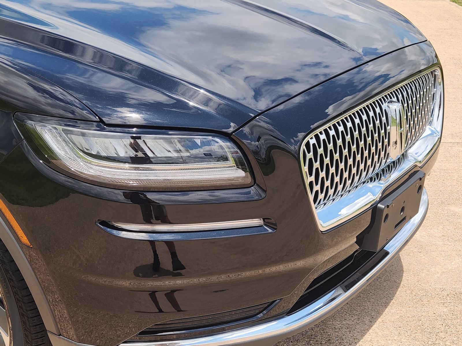 Used 2023 Lincoln Nautilus Reserve w/ Luxury Package AWD/4WD image 12