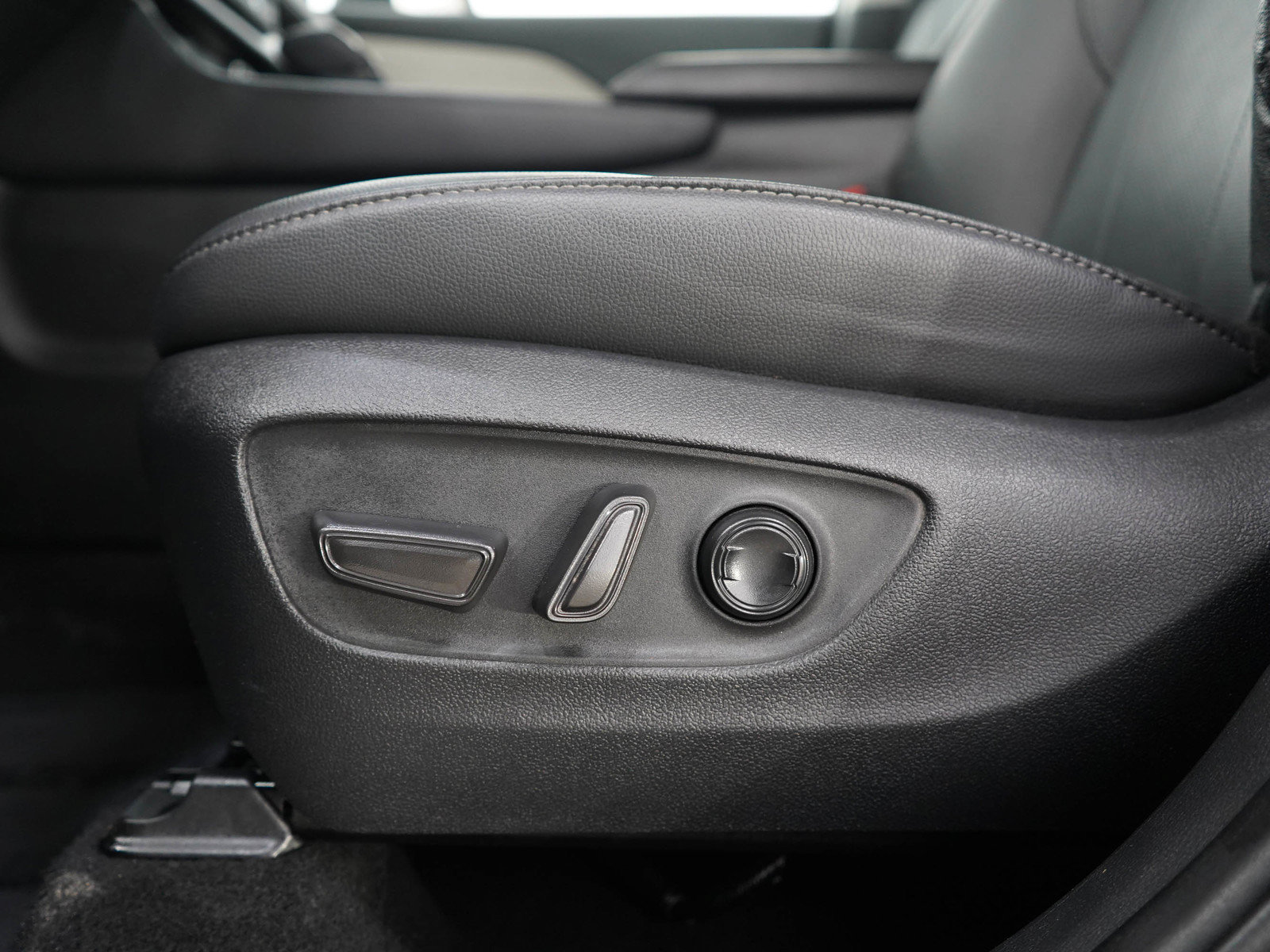 Used 2024 Toyota Grand Highlander AWD image 23