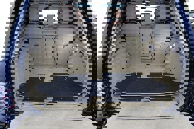 Used 2012 Land Rover Range Rover HSE image 18