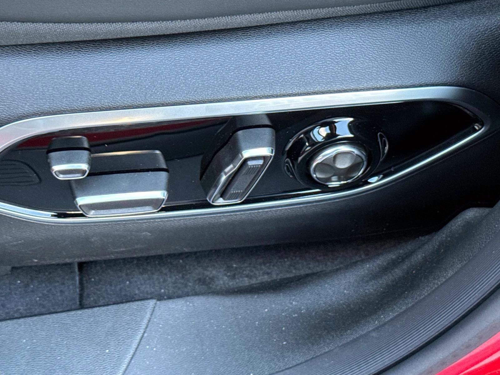 Used 2025 Jeep Wagoneer S Launch Edition image 12