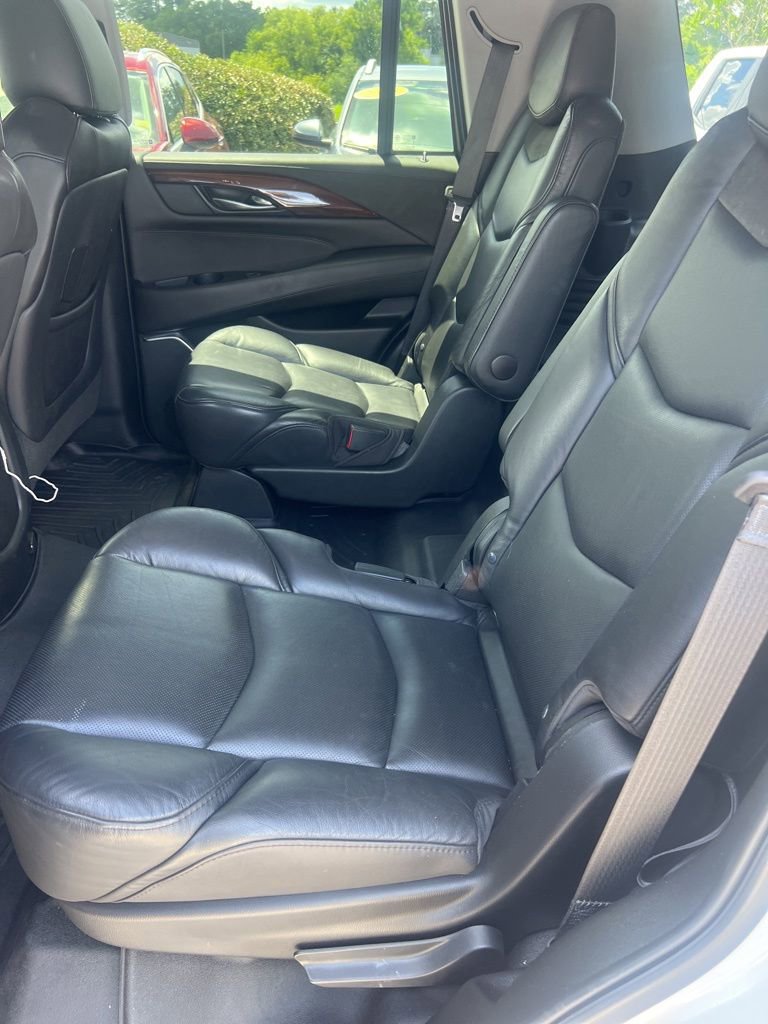 Used 2019 Cadillac Escalade Premium Luxury AWD/4WD image 9